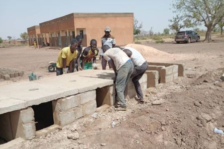 20220214_construction_latrines_Ecosan_Ecole_Pelcia_12.jpeg